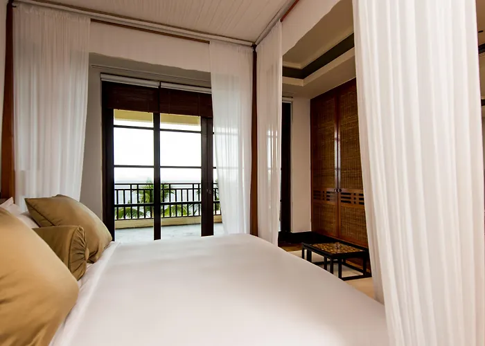 Resort The Legian Seminyak, Bali 5*