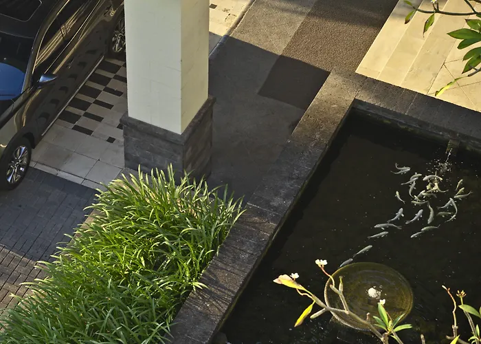Resort The Legian Seminyak, Bali 5*